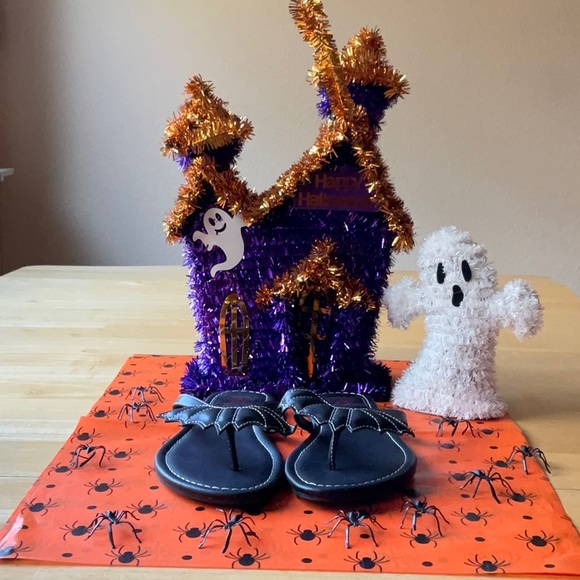 🦇 STRANGE CVLT BAT SANDALS 🦇 NWT 🦇 - Picture 3 of 16